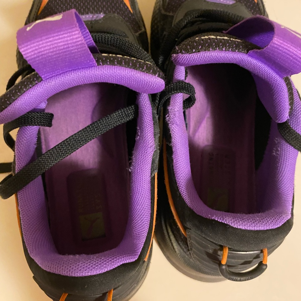 Puma tennis shoes